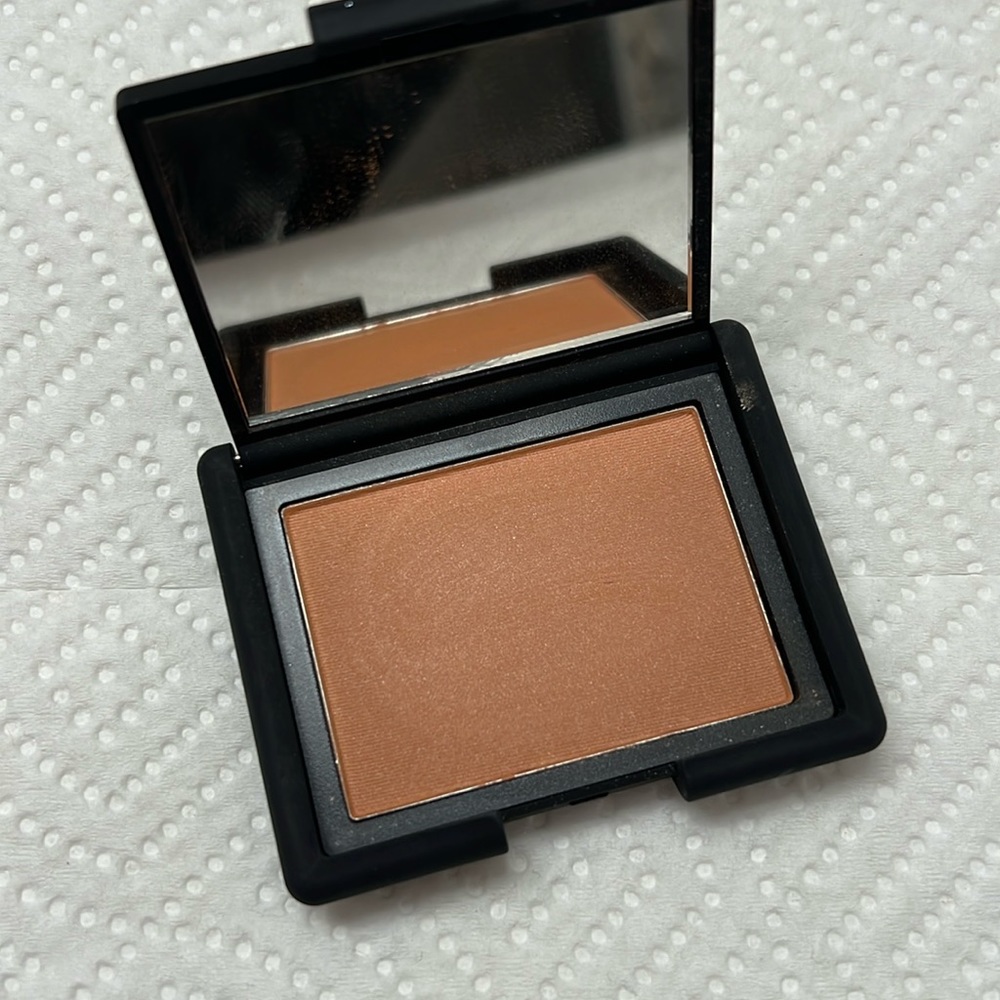Nars Blush- Illict